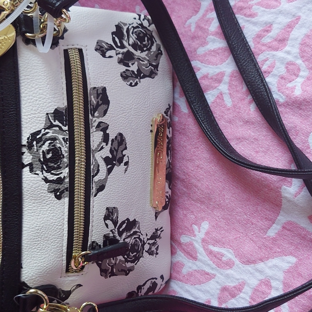 NWT Betsey Johnson BOW PERAL CROSSBODY - Picture 5 of 12